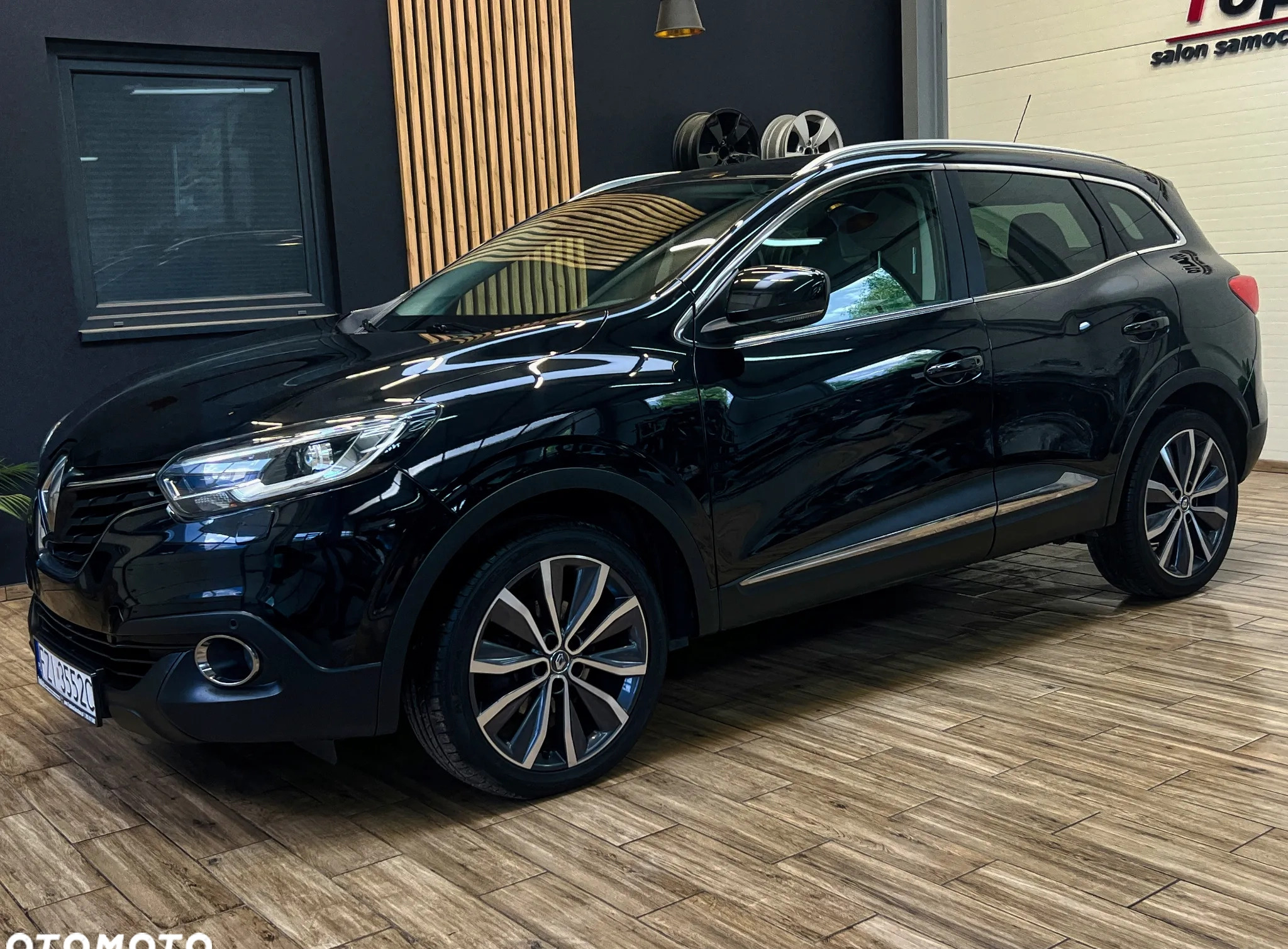 Renault Kadjar cena 59900 przebieg: 140000, rok produkcji 2017 z Gdańsk małe 667